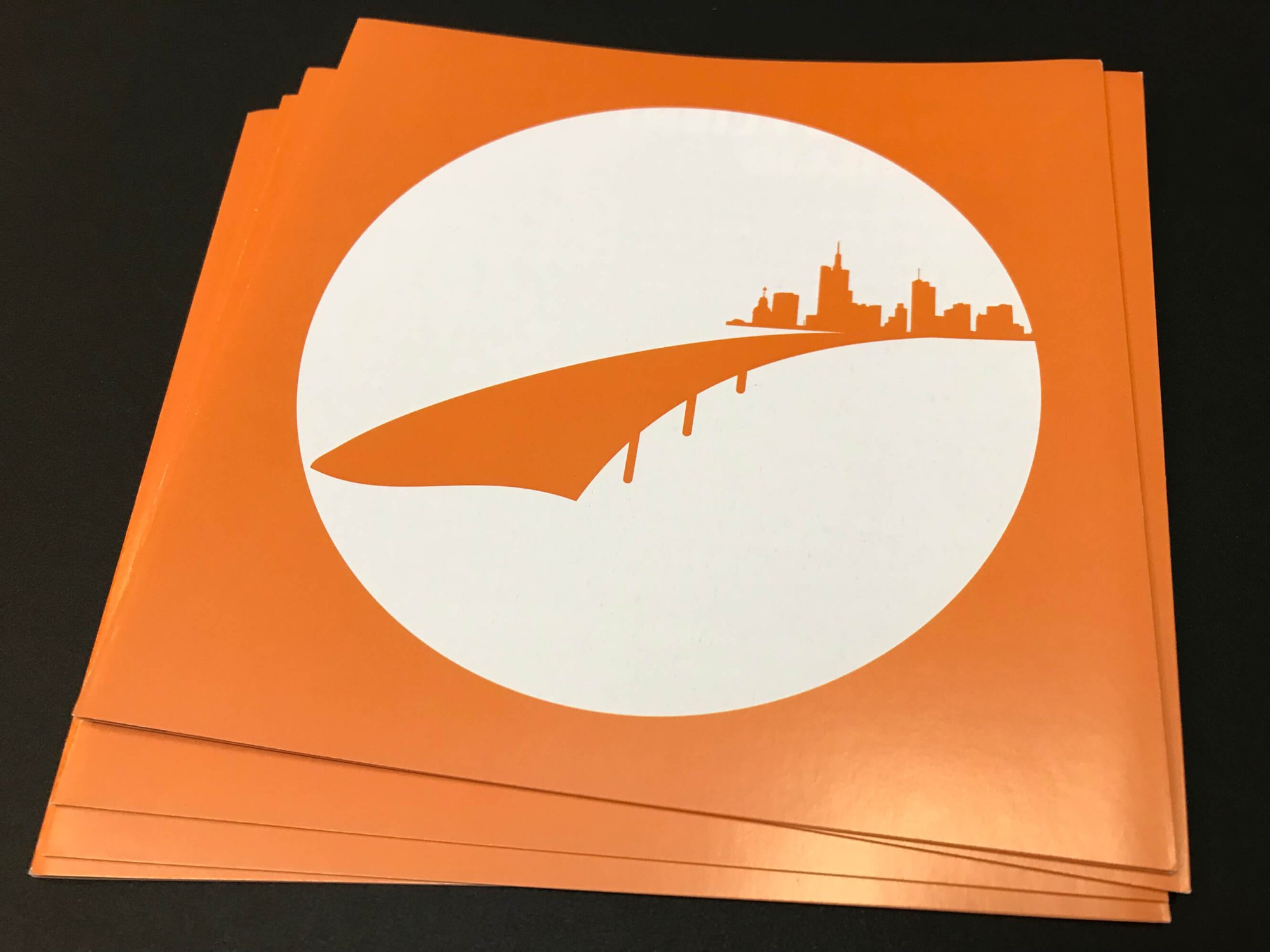 Seebrücke Frankfurt | 8 Seiten | 148 x 148 mm | 4/4-farbig Seebrücke Frankfurt | 8 Seiten | 148 x 148 mm | 4/4-farbig