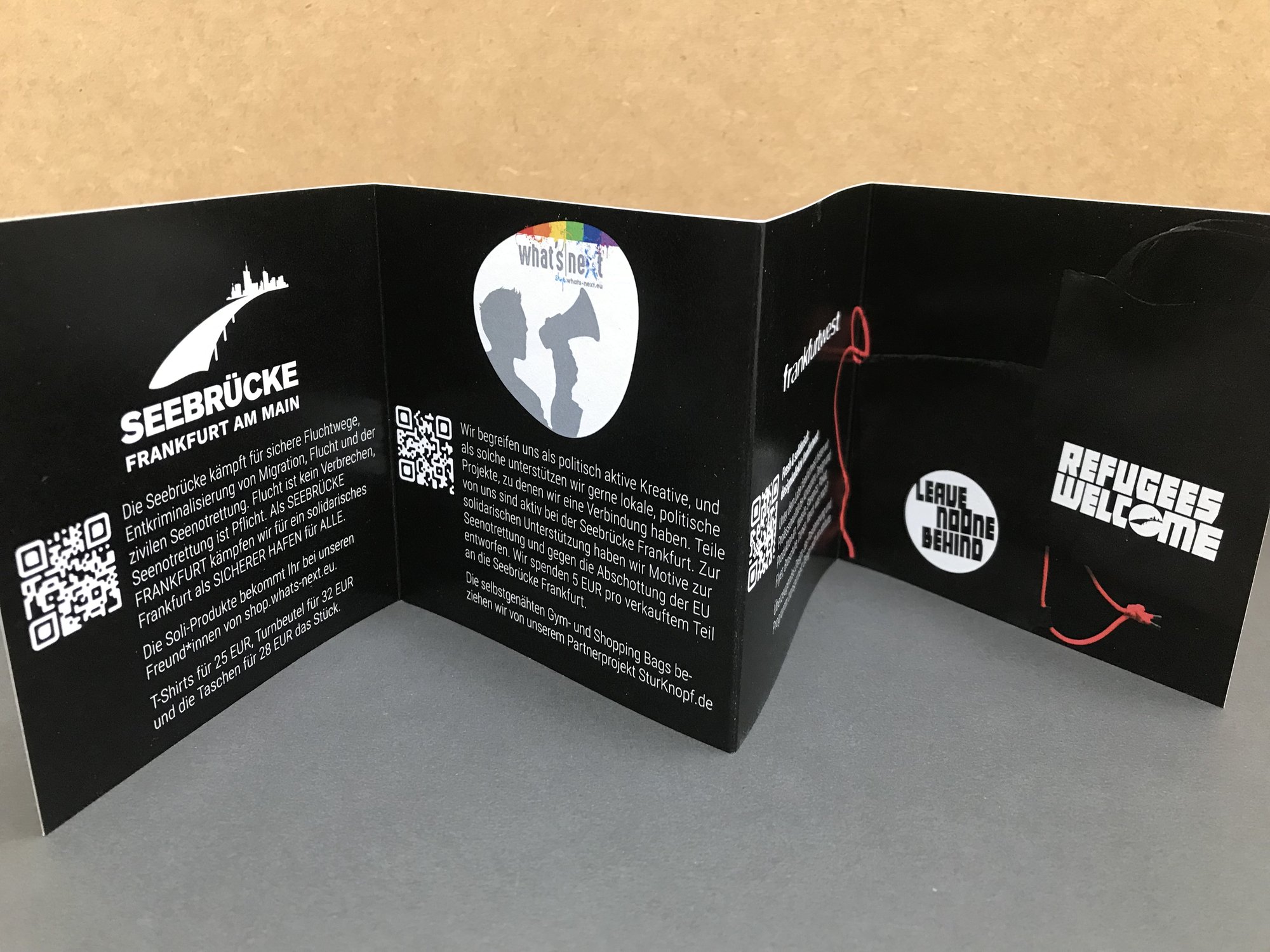 Seebrücke Frankfurt | Merchandise | Flyer Leporello 8 Seiten 100 x 100 mm | 4/4-farbig 